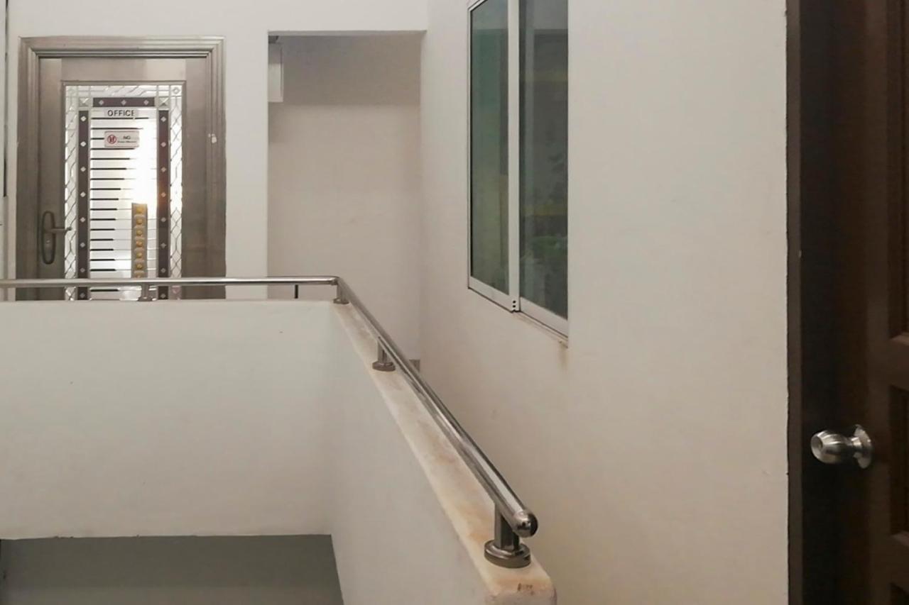 Oyo 90248 Kapitan Inn Bintulu Εξωτερικό φωτογραφία